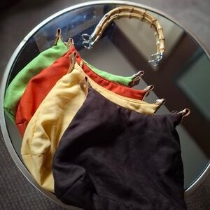 Four Purses, One Handle!